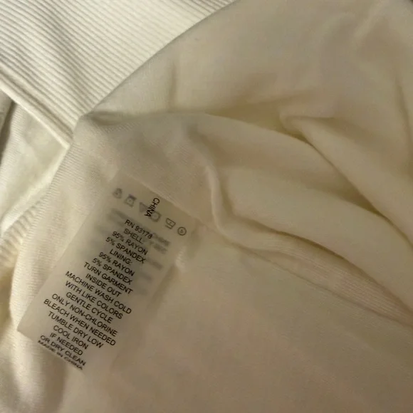 ElieTahari Cream Long Sleeve Top NWT - Picture 4 of 4